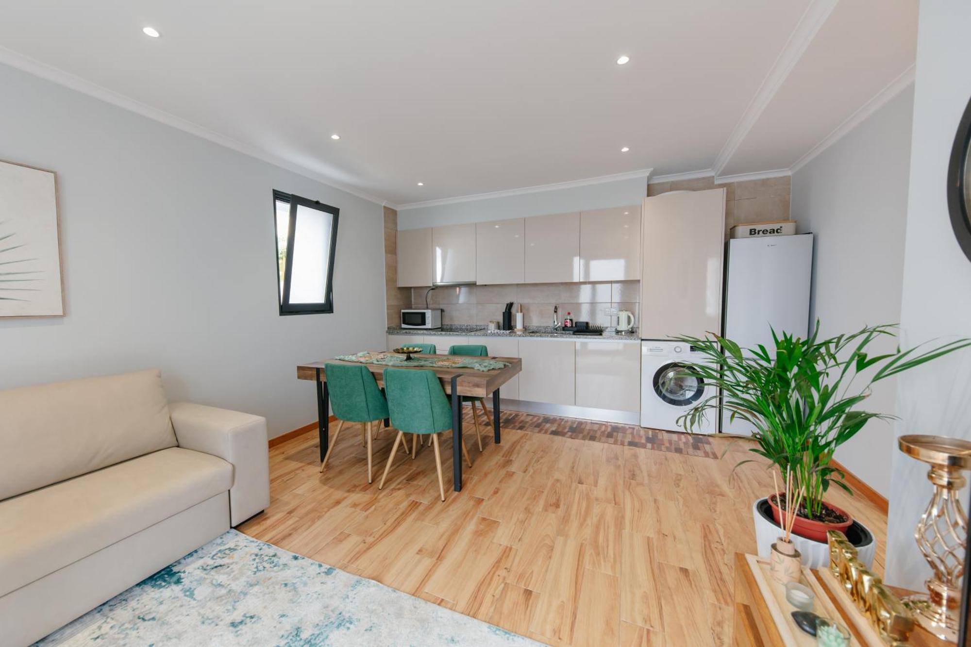 Apartment Sweet *